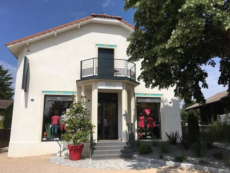 location appartements à genas dans une vieille bâtisse rénovée